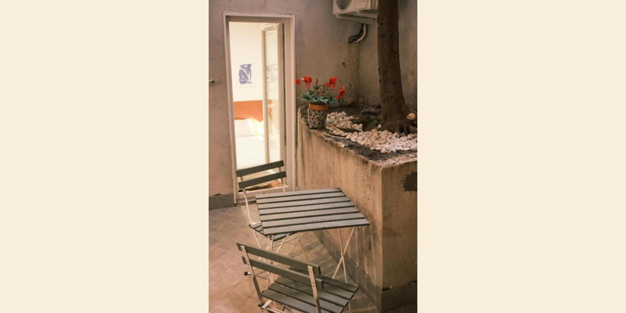 Nespolino, Piccola Casetta In Centro Storico Al Piano Terra Con Piccolo Spazio Esterno Privato Napoli Eksteriør billede
